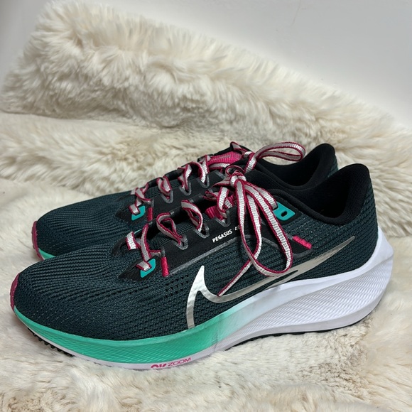 Nike Air Zoom Pegasus 40 Women’s Running Shoes Sneakers Tennis Shoes - Picture 10 of 17